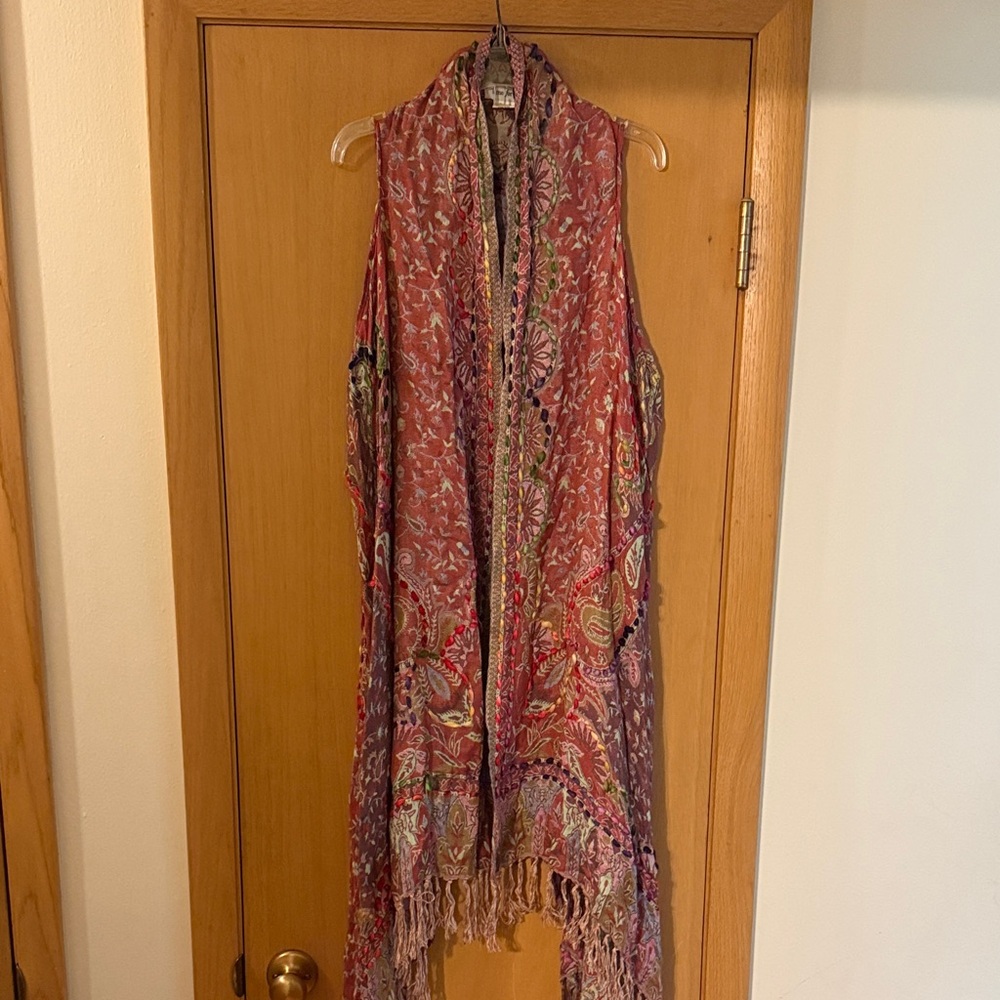 Time for Me Women’s Floral Paisley Fringe Long Vest Red One Size